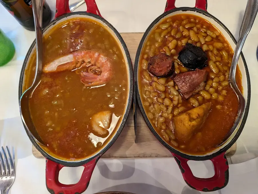 comida fabada asturiana
